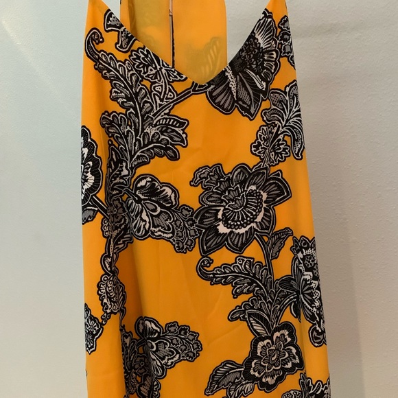 Yellow Patterned Express Top - Picture 2 of 4